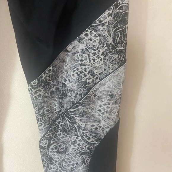 Lululemon women's 4 sweat and repeat serigraph starlight high waisted LIKE NEW - Picture 7 of 8